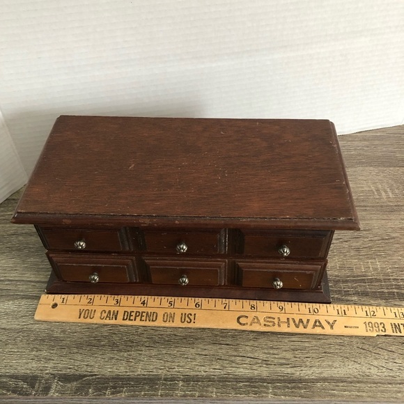 Vtg Wooden Jewelry Chest with Lining - Picture 9 of 11